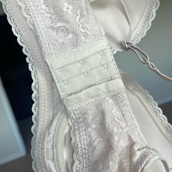 Aerie 36D Cream Colored Lace Bra - Very Good Condition!! - Picture 4 of 8